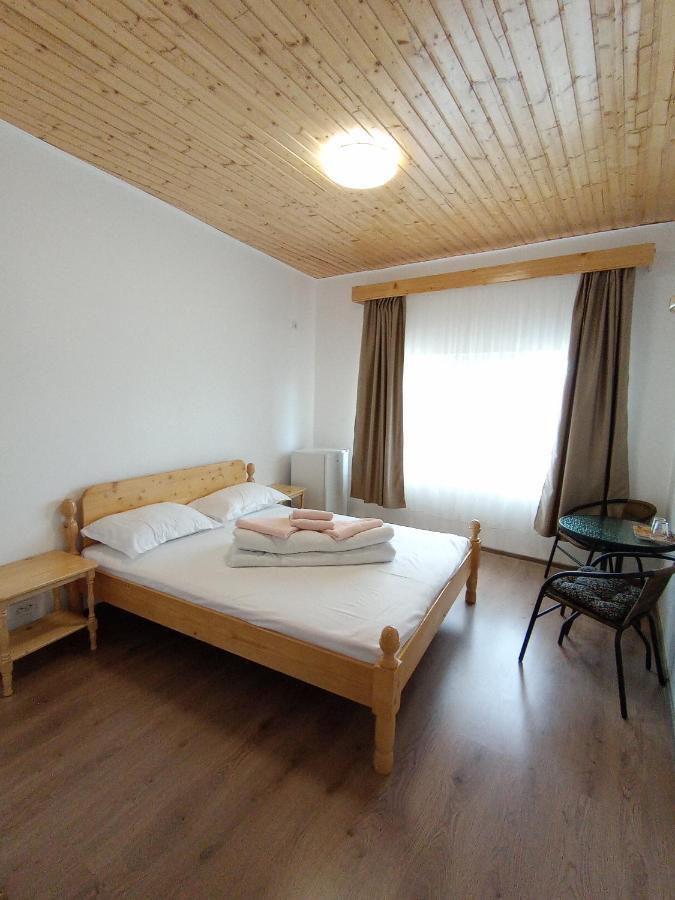 Hotel La Mariana à Vama Veche Extérieur photo